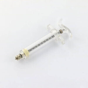 20ml high-quality plastic steel syringe for Aiptasia or feeding, showcasing excellent transparency and durability.