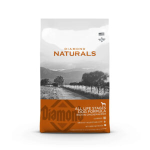 Diamond Naturals All Life Stages Dog Formula Rich in Chicken and Rice Dry Dog Food bag, showcasing quality ingredients.