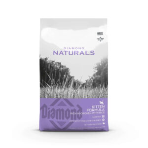 Diamond Naturals Kitten Formula Rich in Chicken with Rice Dry Cat Food bag with grassy background.