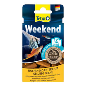 Tetramin Weekend Sticks packaging, ideal food for tropical fish, provides nutrition for up to 4 days.