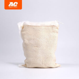 Aqua Clean Organic Remover 500ml packaging displaying macro-porous synthetic polymer for effective water filtration.