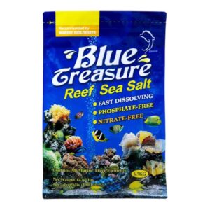 Blue Treasure Reef Sea Salt 6.7kg packaging, featuring fast dissolving, phosphate-free, and nitrate-free formula for marine aquariums.