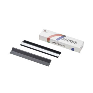 Chihiros CII RGB Shades with Mirror packaging and shades included, ideal for enhancing aquarium lighting.