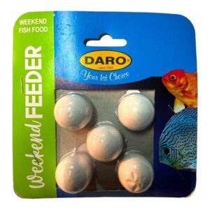 Daro Weekend Feeder packaging with six dissolvable fish food blocks for aquariums. Ideal for feeding fish during weekends.