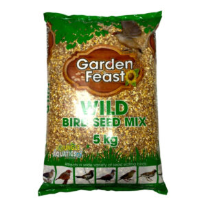 Garden Feast Wild Bird Mix 5 kg bag designed to attract a variety of wild birds with high-quality seeds.
