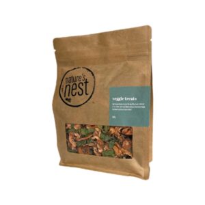 Nature's Nest Veggie Treats 150g packaged snack for birds with dried carrots and spinach, ready for a delicious treat.
