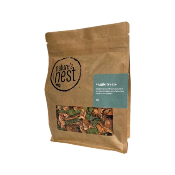 Nature's Nest Veggie Treats 150g packaged snack for birds with dried carrots and spinach, ready for a delicious treat.